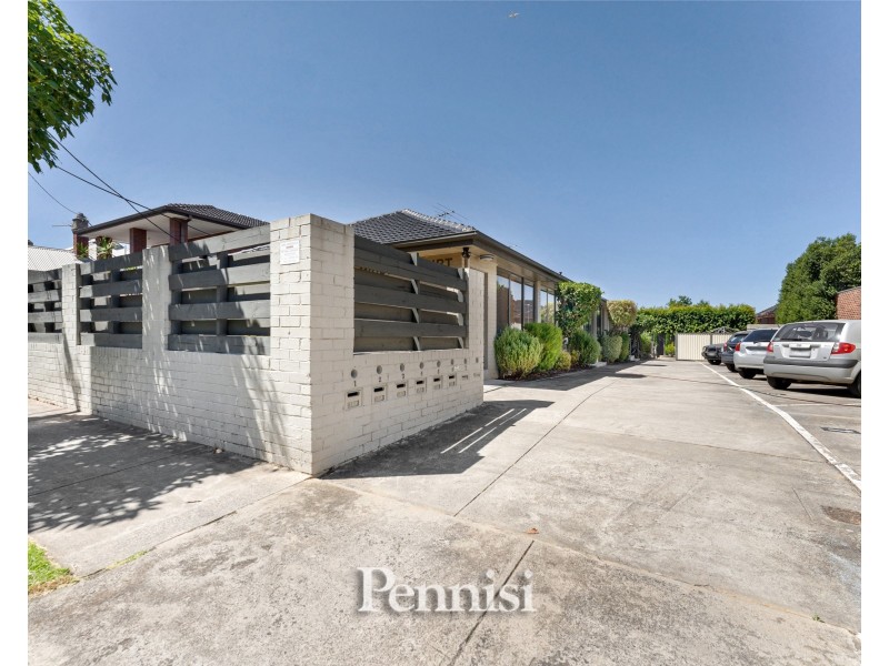2/17 Middle Road, Ascot Vale VIC 3032