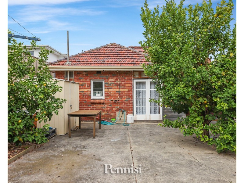 89 Deakin Street, Essendon VIC 3040