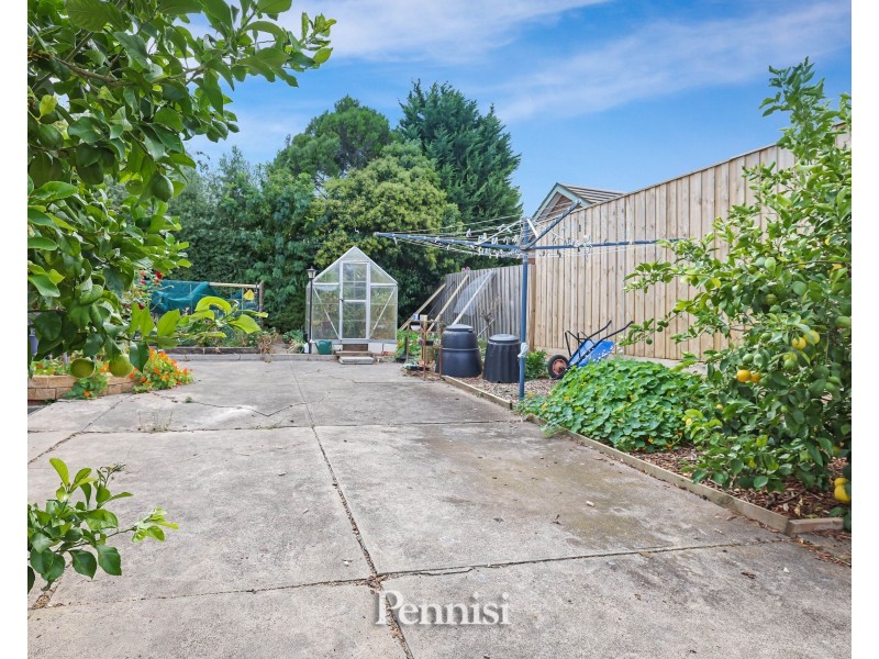 89 Deakin Street, Essendon VIC 3040