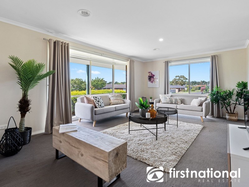 21 Strathaird Drive, Narre Warren South VIC 3805