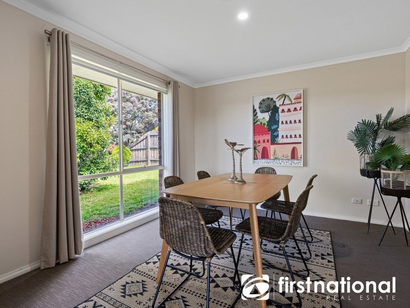 21 Strathaird Drive, Narre Warren South VIC 3805