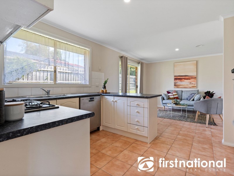 21 Strathaird Drive, Narre Warren South VIC 3805