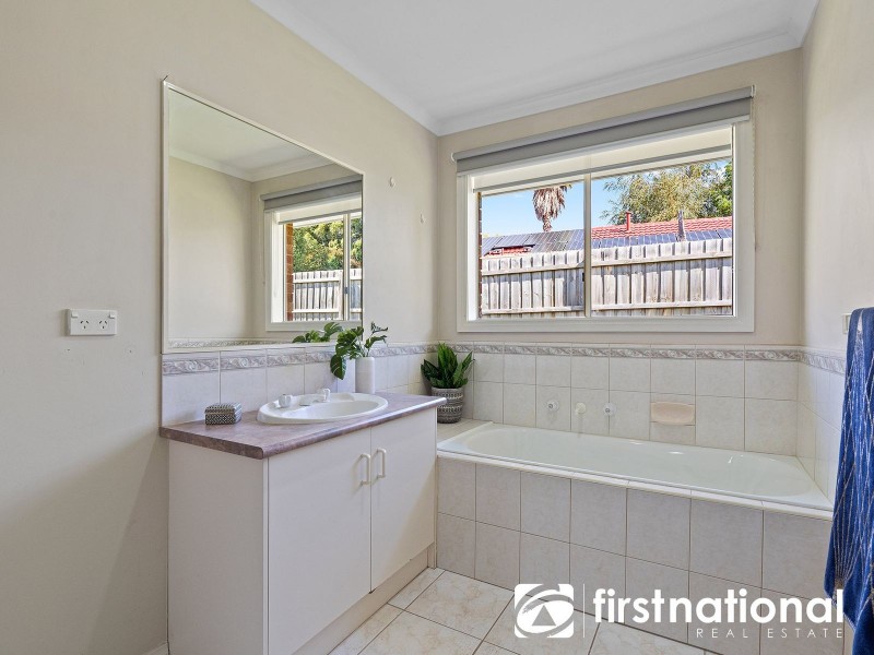 21 Strathaird Drive, Narre Warren South VIC 3805