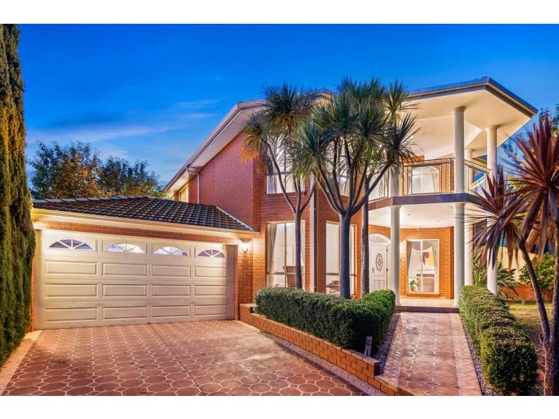 56 Sheldon Drive, Berwick VIC 3806