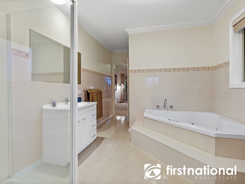 56 Sheldon Drive, Berwick VIC 3806