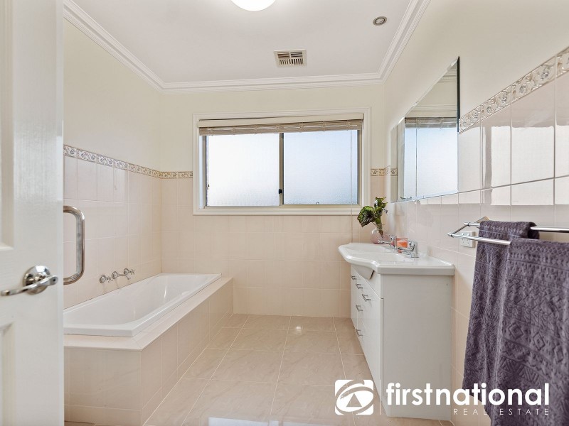 56 Sheldon Drive, Berwick VIC 3806