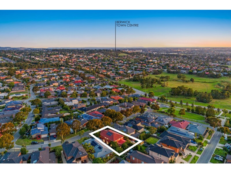 56 Sheldon Drive, Berwick VIC 3806