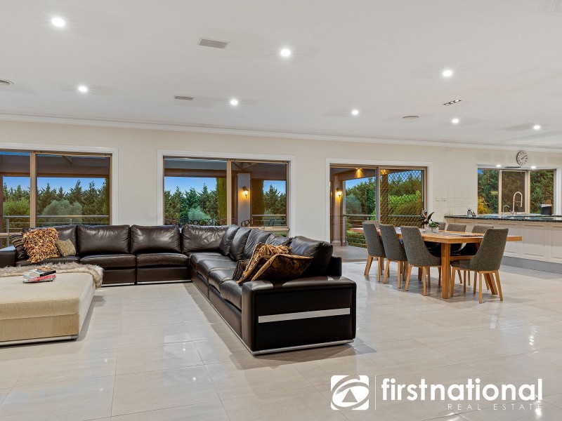 46 Hillsley Avenue, Narre Warren North VIC 3804