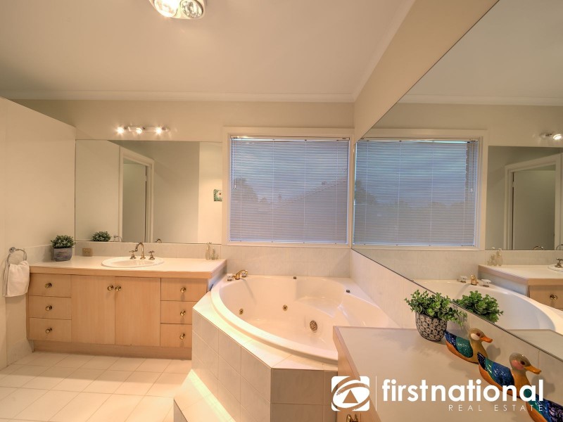 30 Christine Avenue, Berwick VIC 3806