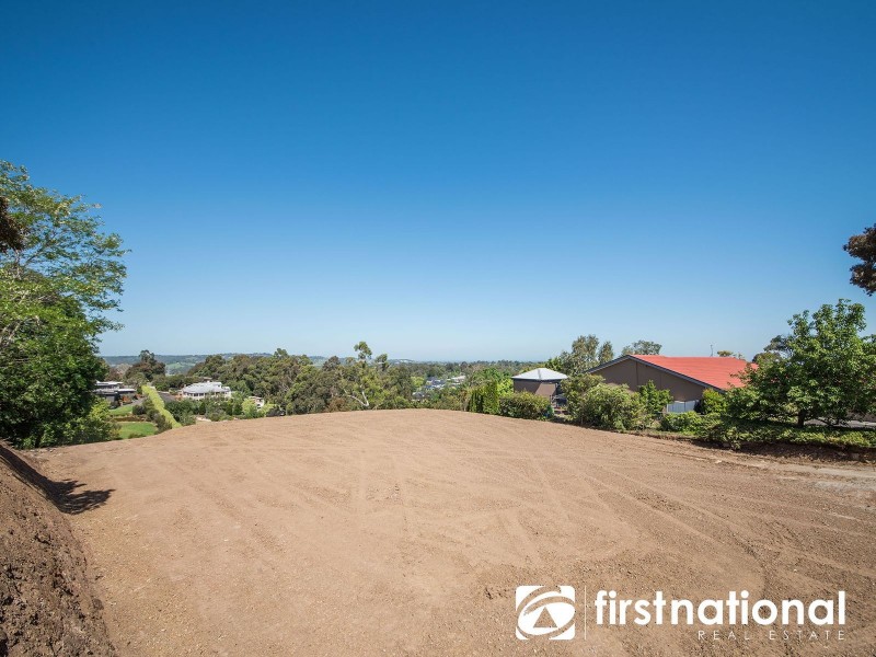 17 Casey Drive, Berwick VIC 3806