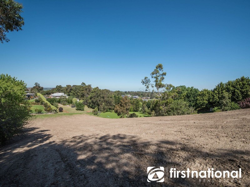 17 Casey Drive, Berwick VIC 3806