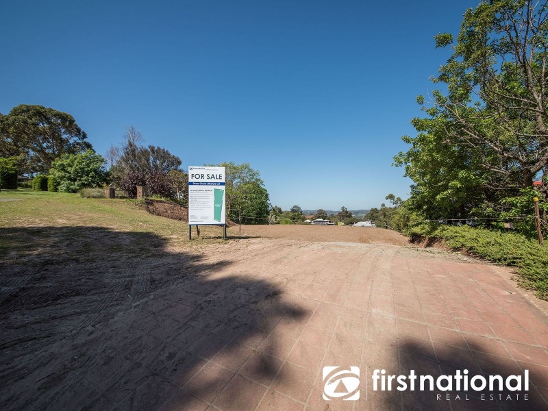 17 Casey Drive, Berwick VIC 3806