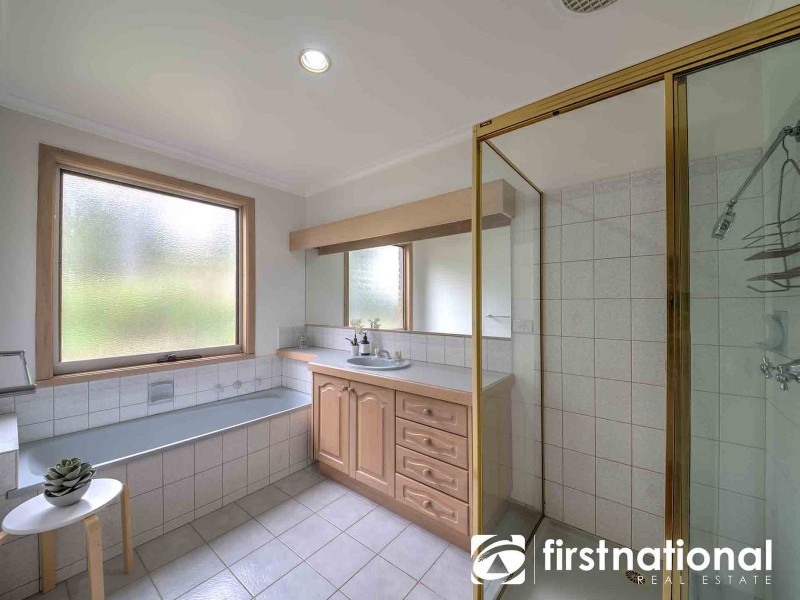 5 Mary Court, Berwick VIC 3806