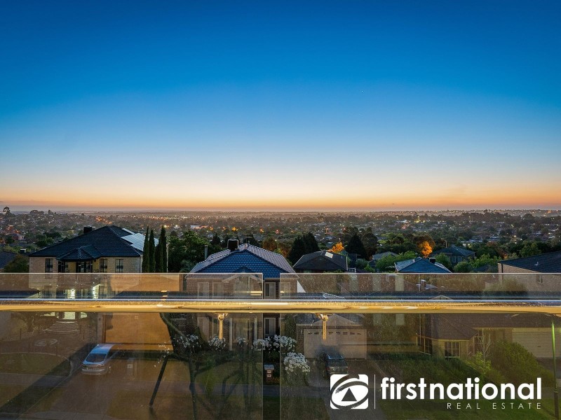 31 Montbrae Circuit, Narre Warren North VIC 3804