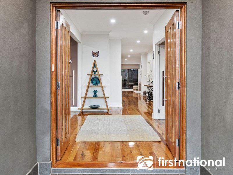 31 Montbrae Circuit, Narre Warren North VIC 3804