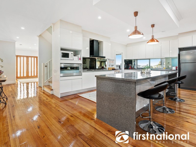 31 Montbrae Circuit, Narre Warren North VIC 3804