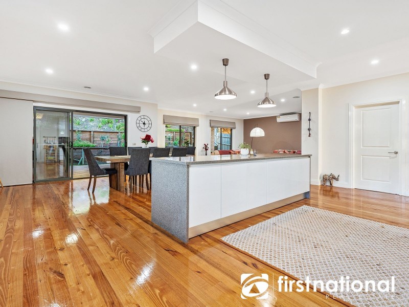 31 Montbrae Circuit, Narre Warren North VIC 3804