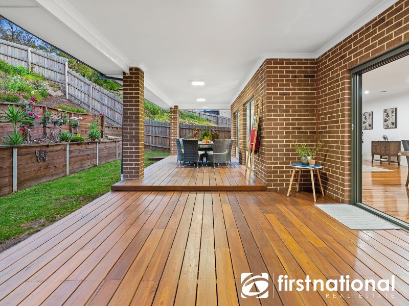 31 Montbrae Circuit, Narre Warren North VIC 3804