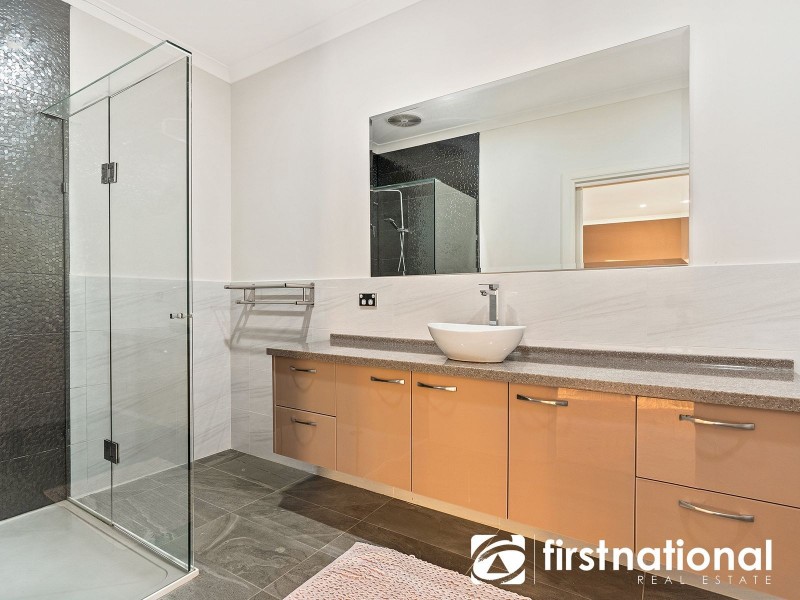 31 Montbrae Circuit, Narre Warren North VIC 3804