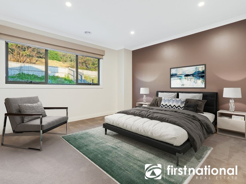 31 Montbrae Circuit, Narre Warren North VIC 3804