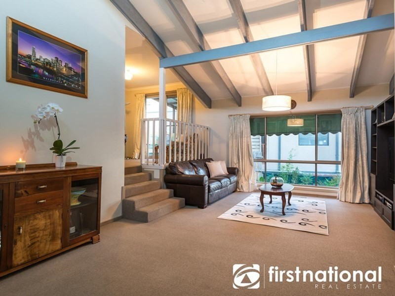 27 Telford Drive, Berwick VIC 3806