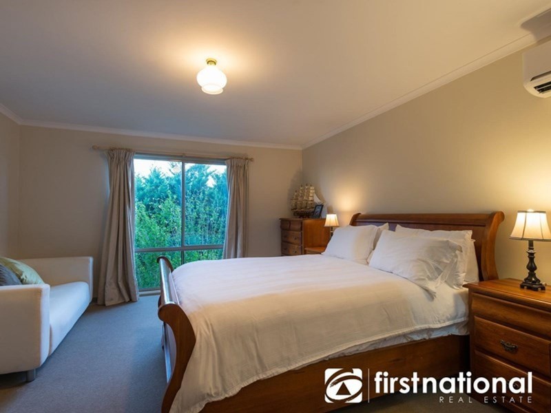 27 Telford Drive, Berwick VIC 3806