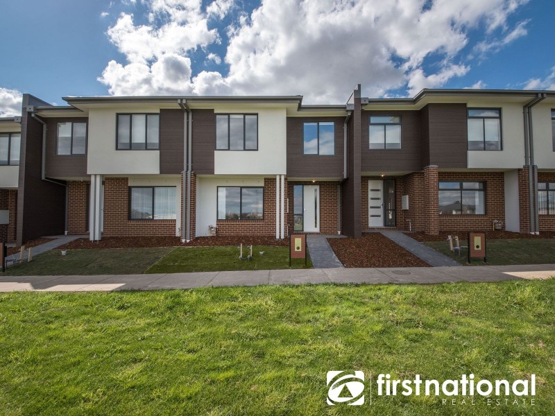 10 Todd Lane, Pakenham VIC 3810