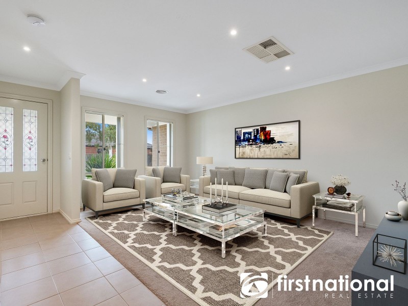 20 McCallum Drive, Cranbourne East VIC 3977