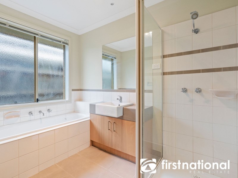 20 McCallum Drive, Cranbourne East VIC 3977