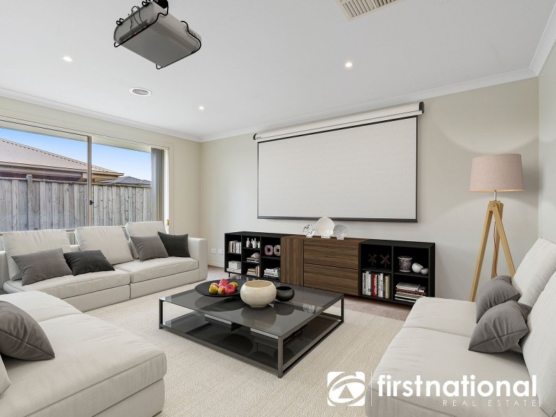 20 McCallum Drive, Cranbourne East VIC 3977