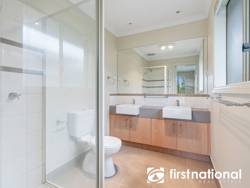 20 McCallum Drive, Cranbourne East VIC 3977