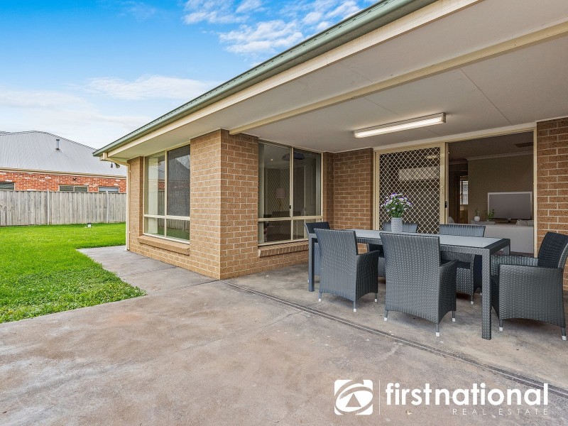20 McCallum Drive, Cranbourne East VIC 3977