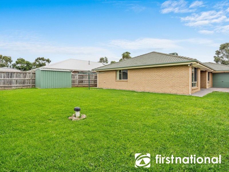 20 McCallum Drive, Cranbourne East VIC 3977