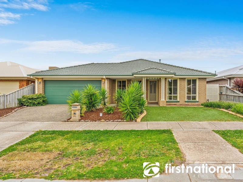 20 McCallum Drive, Cranbourne East VIC 3977