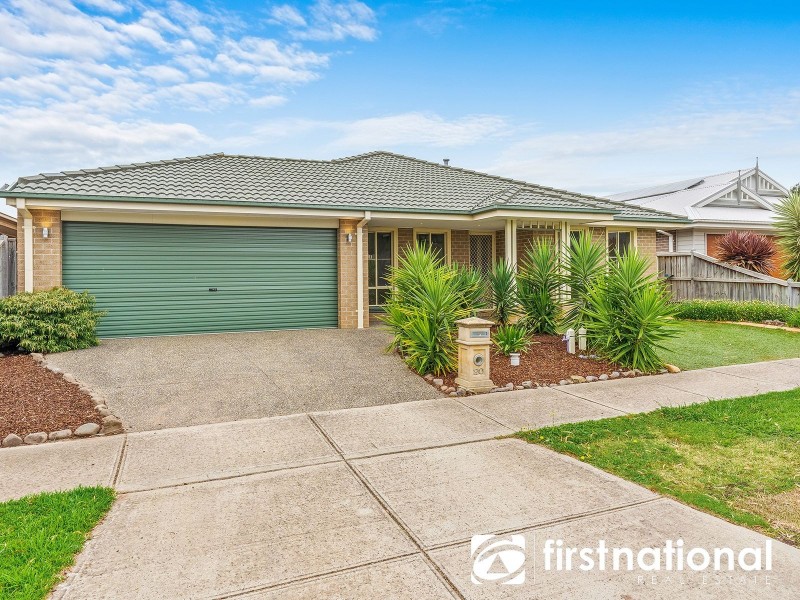 20 McCallum Drive, Cranbourne East VIC 3977
