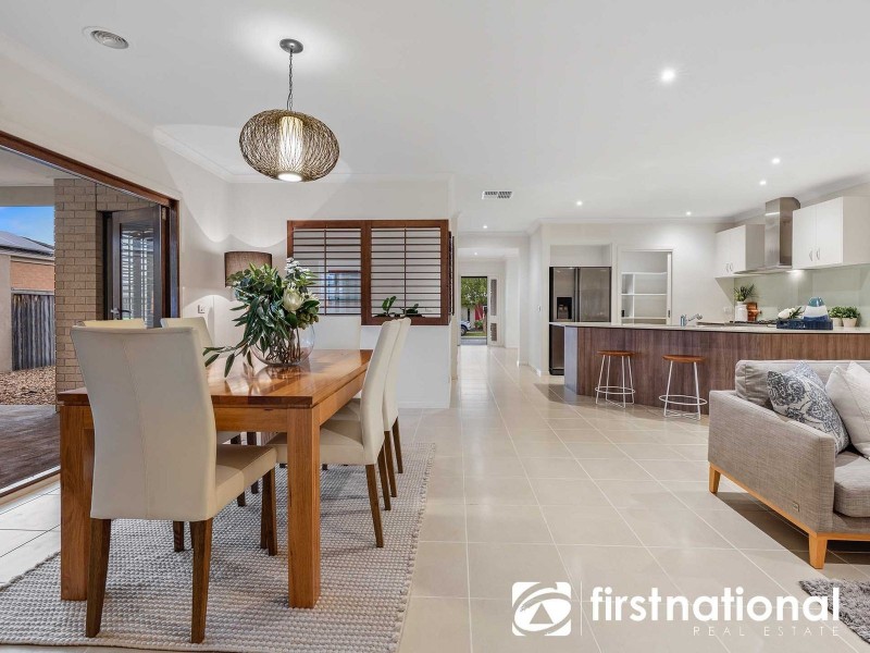 14 Bernly Boulevard, Berwick VIC 3806