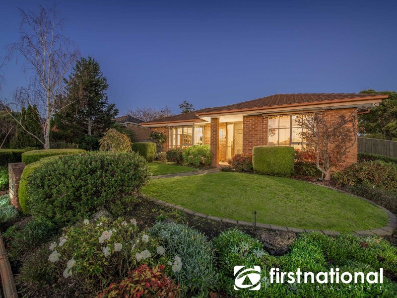 31 St Boswells Avenue, Berwick VIC 3806