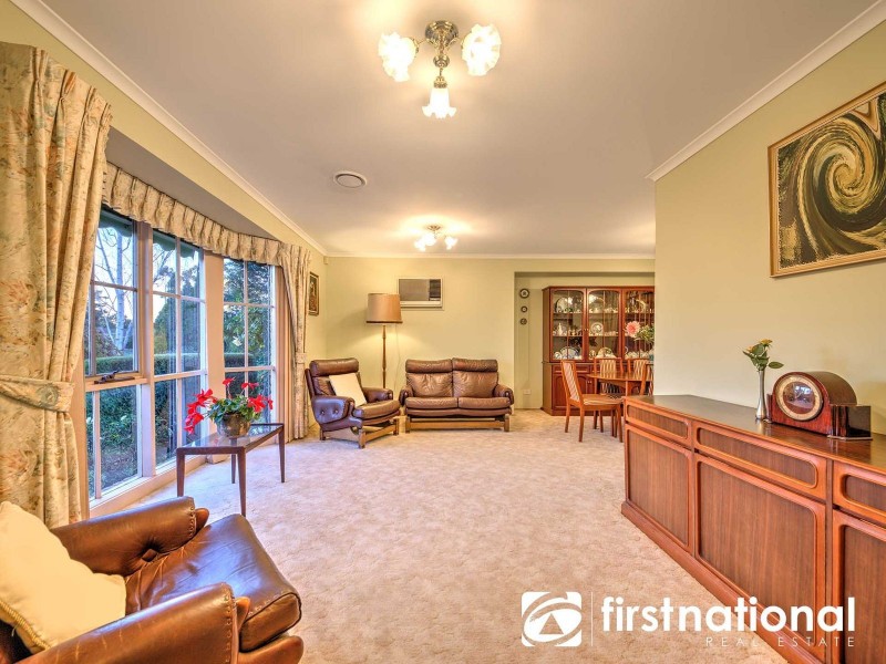 31 St Boswells Avenue, Berwick VIC 3806