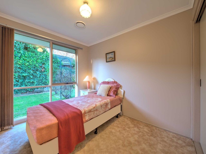 31 St Boswells Avenue, Berwick VIC 3806