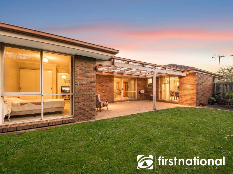 31 St Boswells Avenue, Berwick VIC 3806