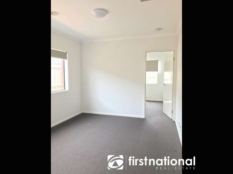 9 Manhattan Drive, Officer VIC 3809