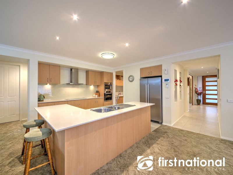 2 The Quays, Narre Warren South VIC 3805