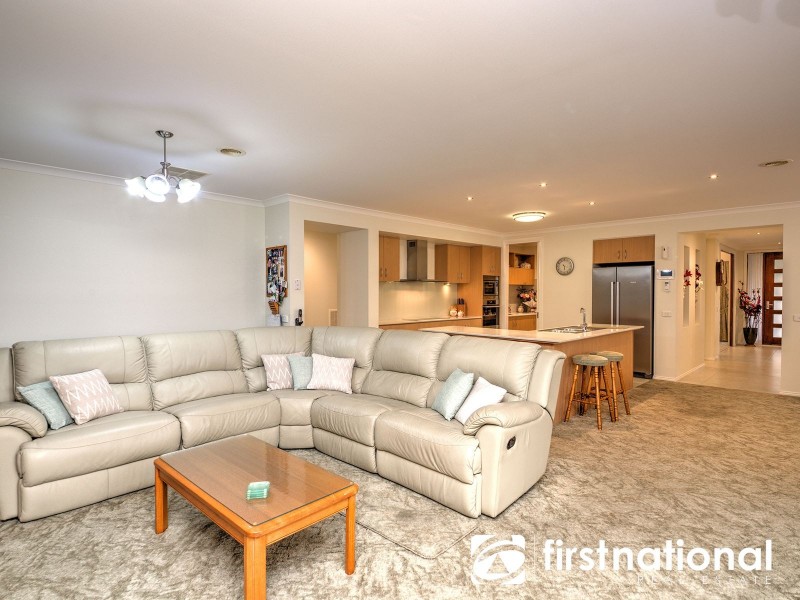 2 The Quays, Narre Warren South VIC 3805