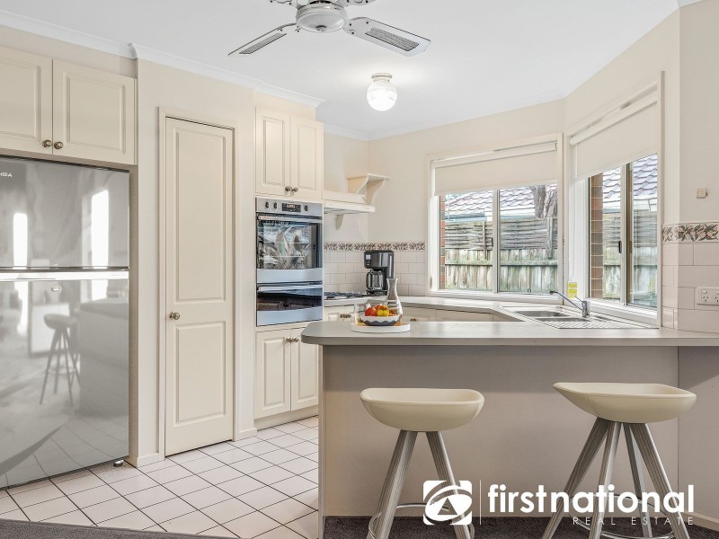 8 Emma Court, Berwick VIC 3806