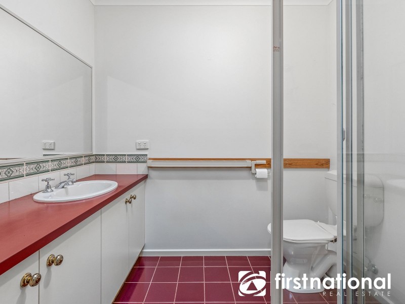 8 Emma Court, Berwick VIC 3806