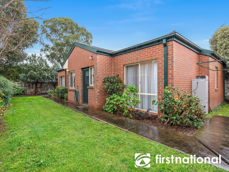 8 Emma Court, Berwick VIC 3806