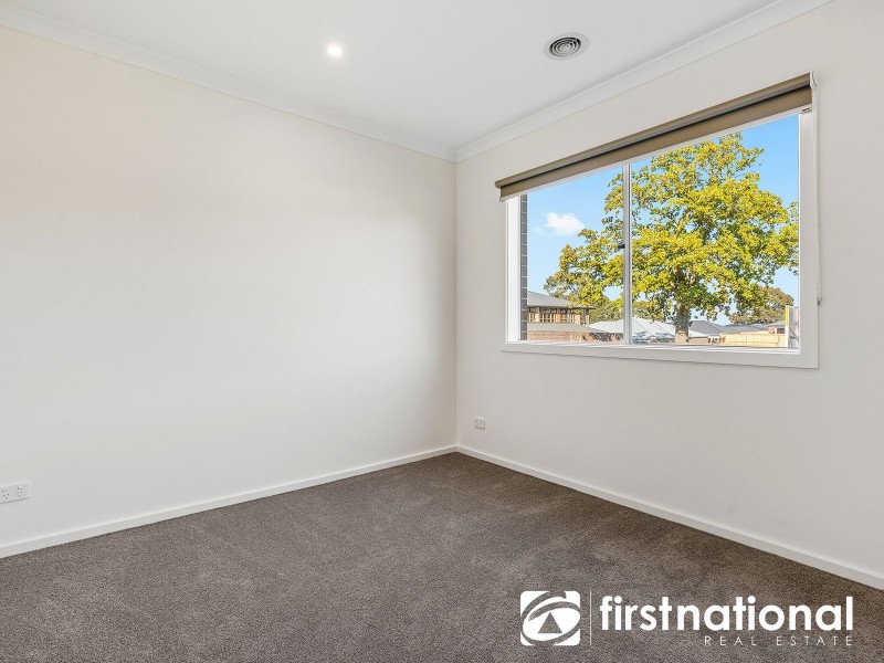 31 Burgess Avenue, Officer VIC 3809