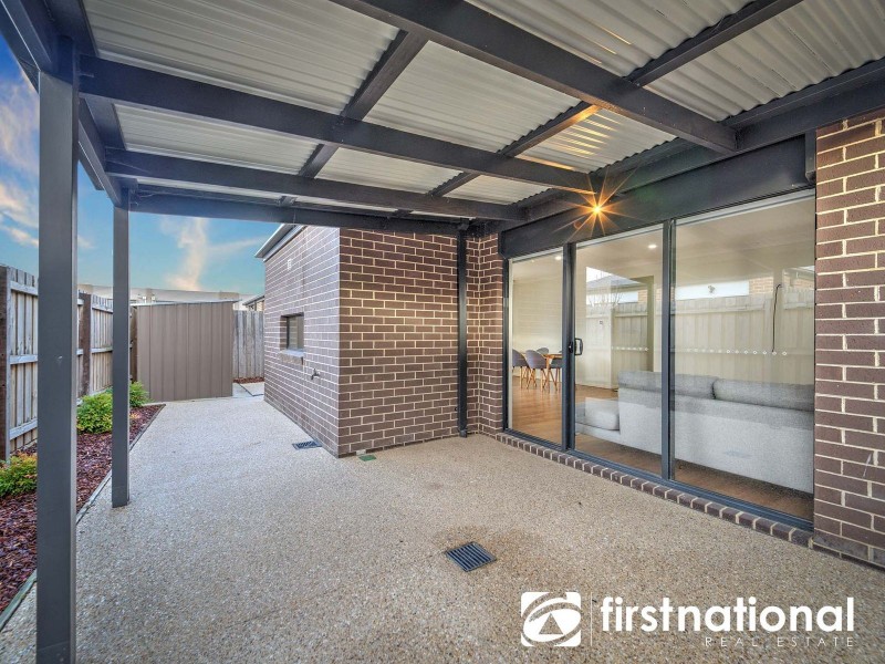 10 Barbara Avenue, Officer VIC 3809