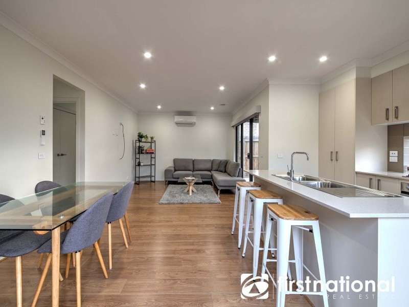 10 Barbara Avenue, Officer VIC 3809