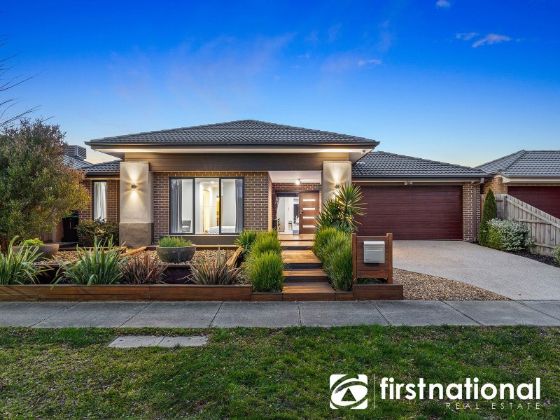 12 Bushman Way, Lynbrook VIC 3975